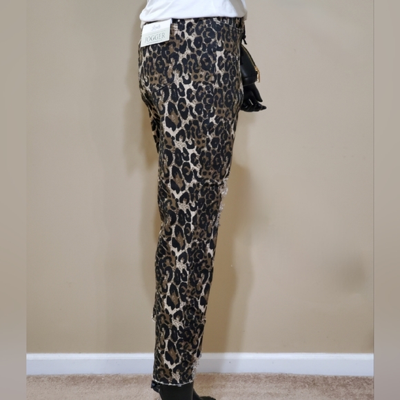 High Rise Leopard Print Joggers - Picture 2 of 9